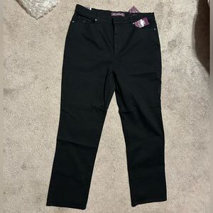 NWT Gloria Vanderbilt Women's Classic Amanda High Rise Tapered Jean